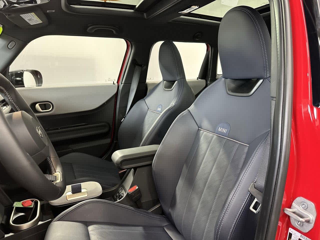Thumbnail: 2025 MINI Cooper Hardtop - 11