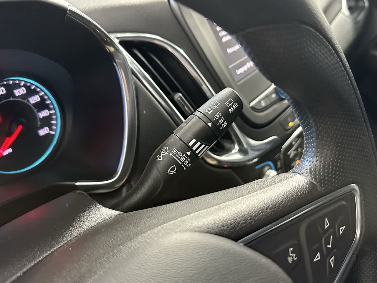 Thumbnail: 2023 Chevrolet Equinox - 18