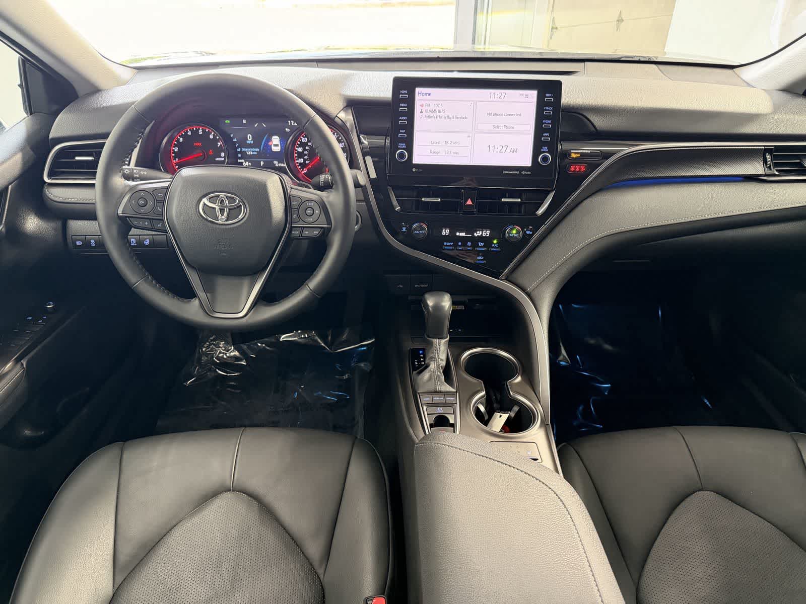 2022 Toyota Camry XSE - Photo 11