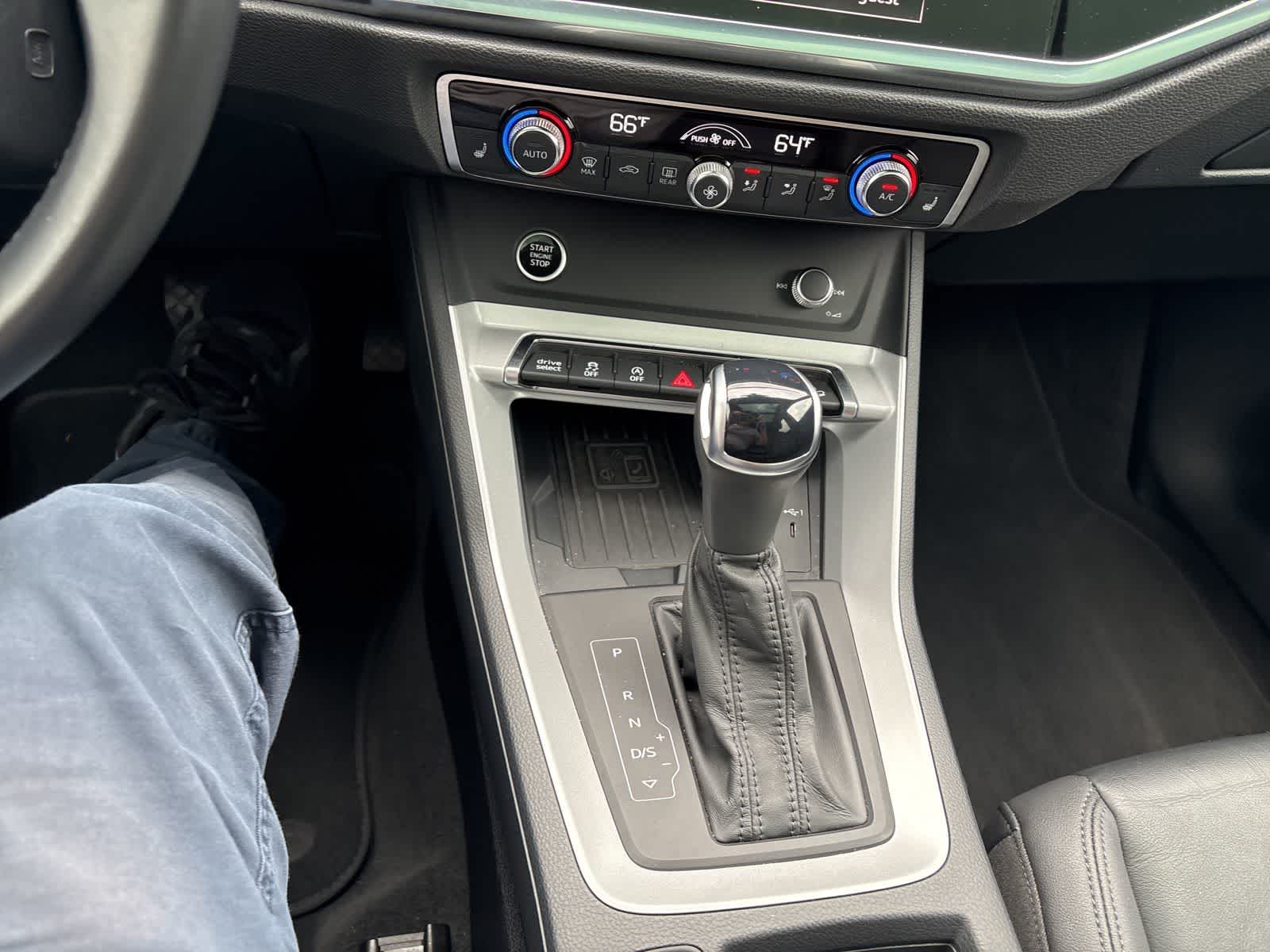 Thumbnail: 2024 Audi Q3 - 7