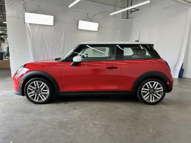 2025 Mini Cooper Hardtop photo 2