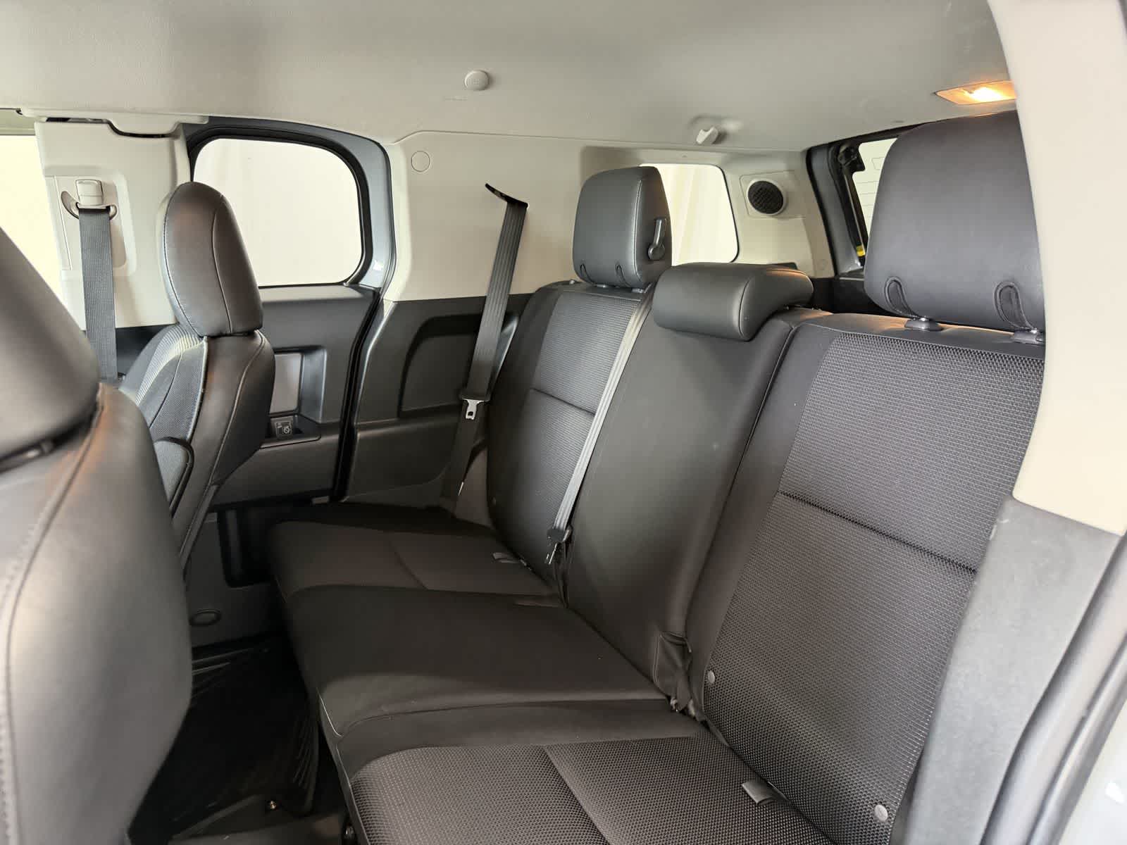Thumbnail: 2014 Toyota FJ Cruiser - 11