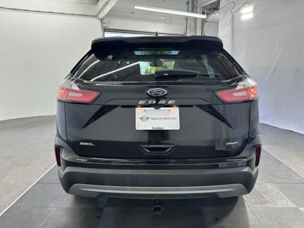 Used 2022 Ford Edge  SUV