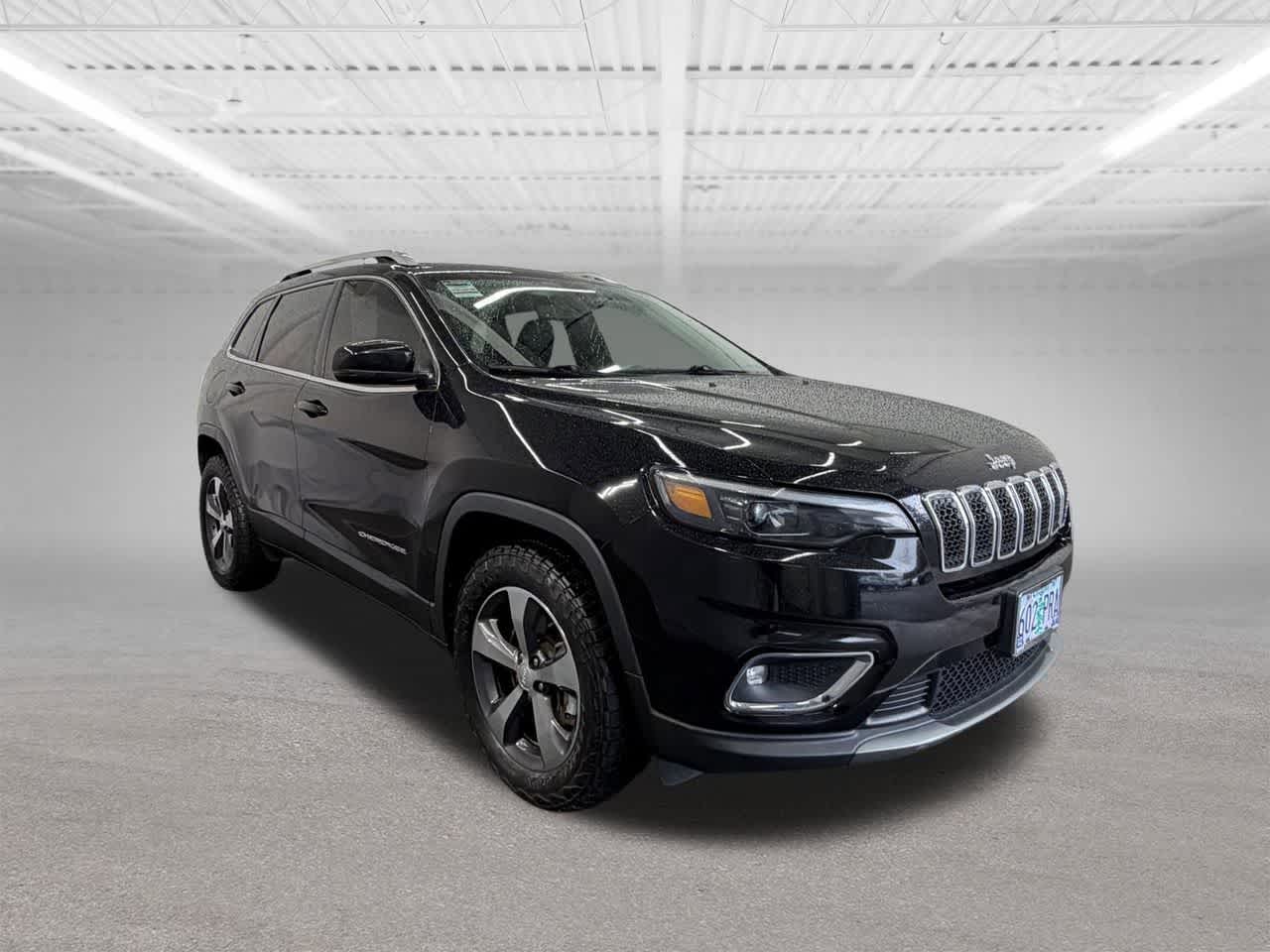 Thumbnail: 2019 Jeep Cherokee - 7