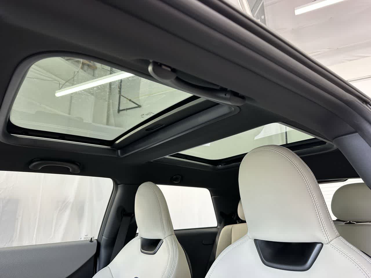 Thumbnail: 2025 MINI Cooper Hardtop - 13