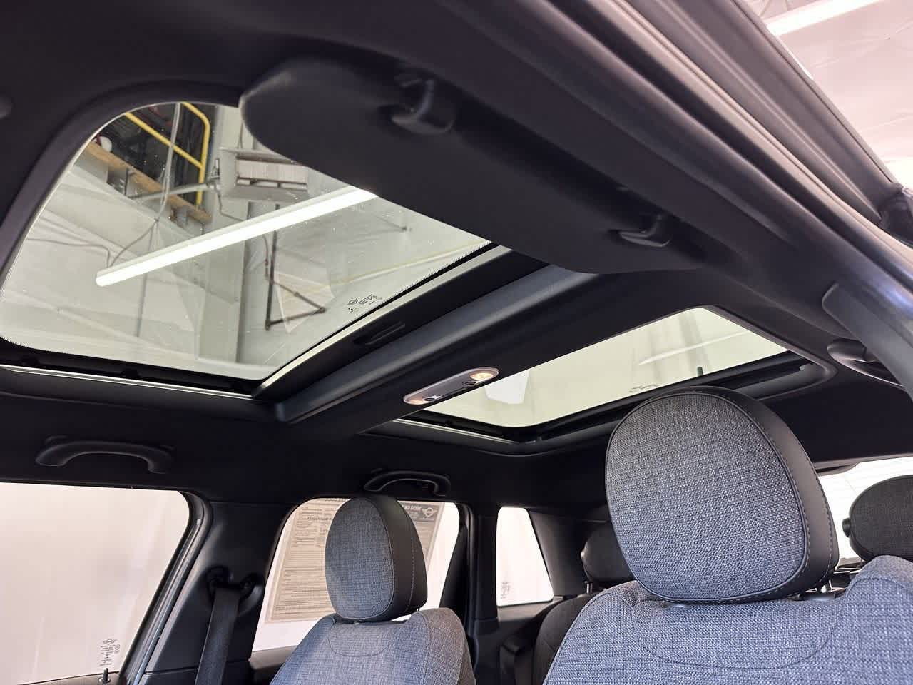 Thumbnail: 2019 MINI Cooper Hardtop - 15