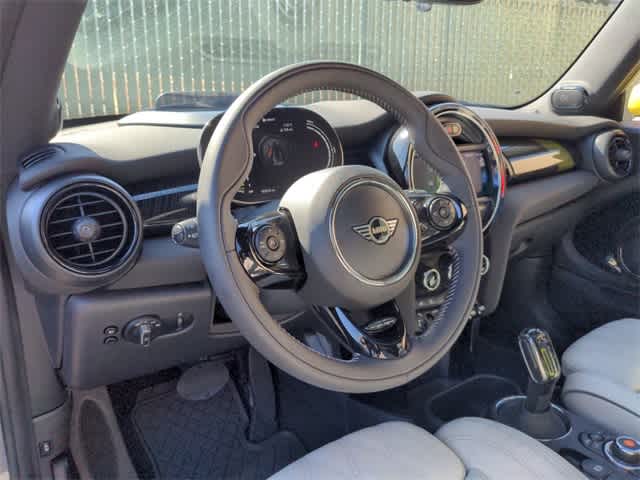 Used 2021 MINI Hardtop 2 Door SE with VIN WMWXP3C00M2P35348 for sale in Portland, OR