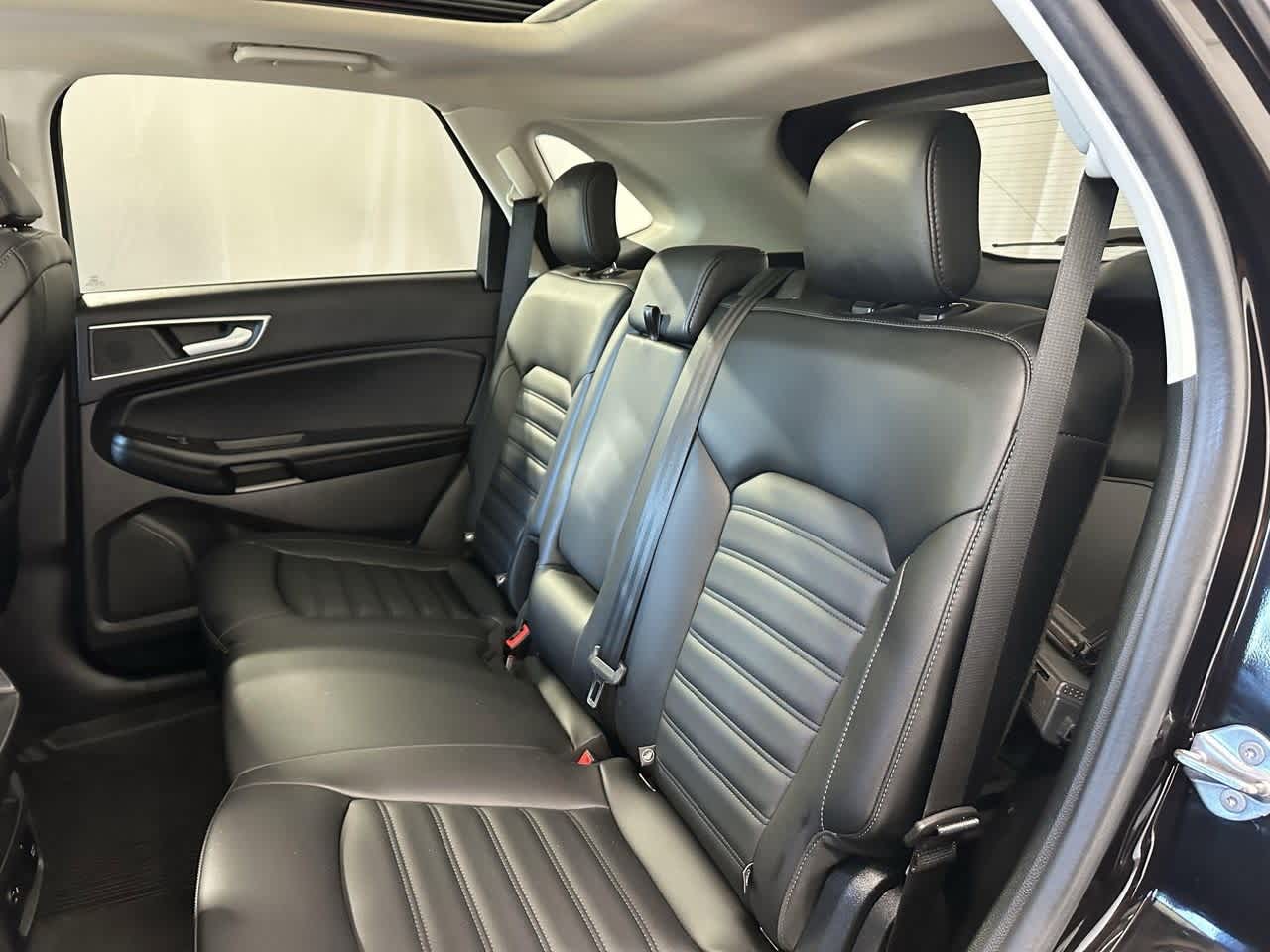 Thumbnail: 2022 Ford Edge - 11