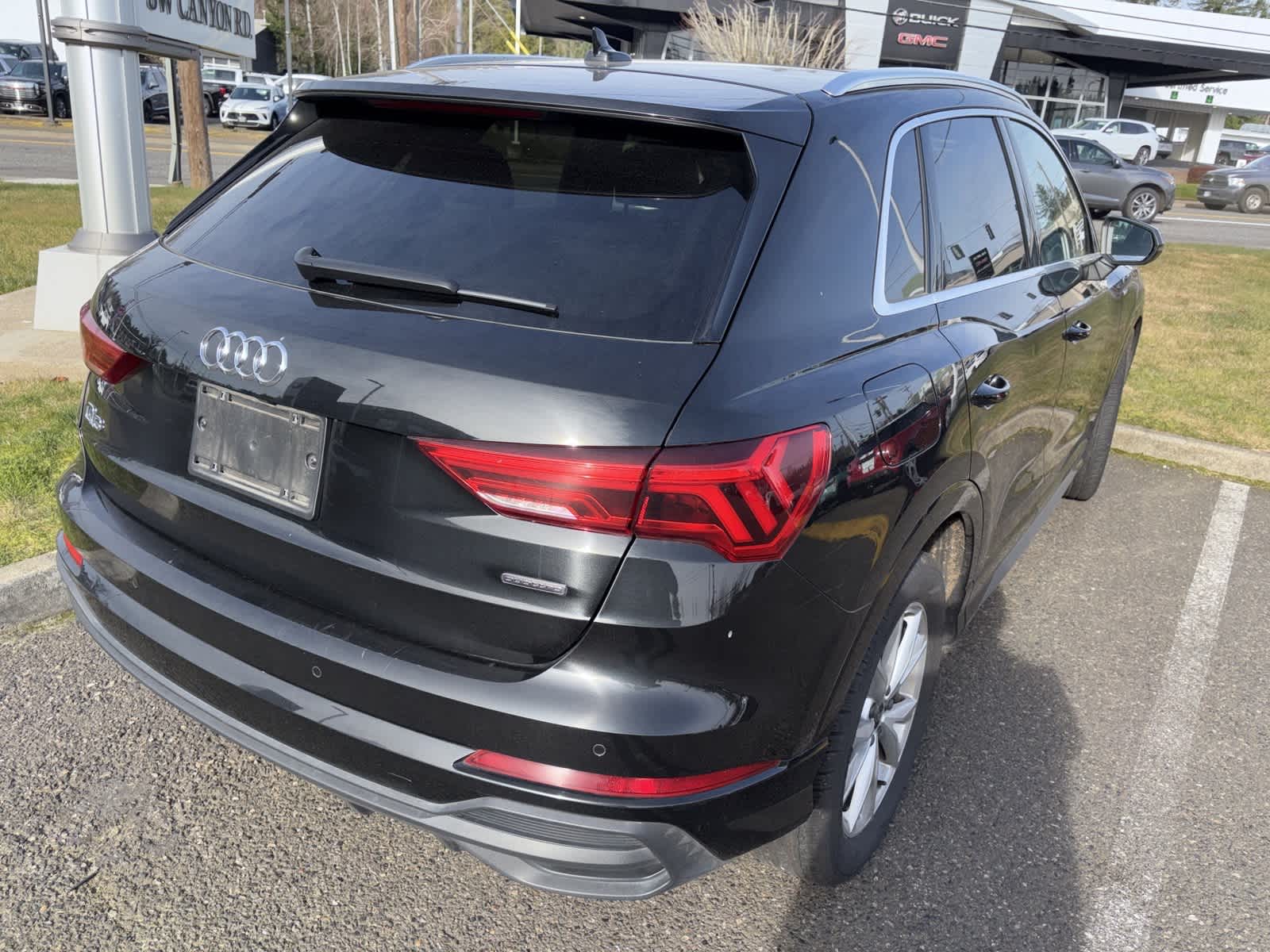 Thumbnail: 2024 Audi Q3 - 8