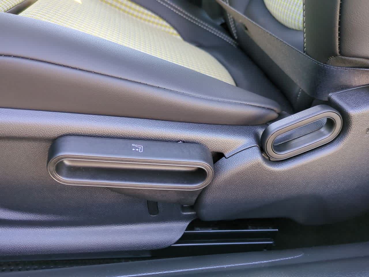 Thumbnail: 2024 MINI Cooper Hardtop - 16