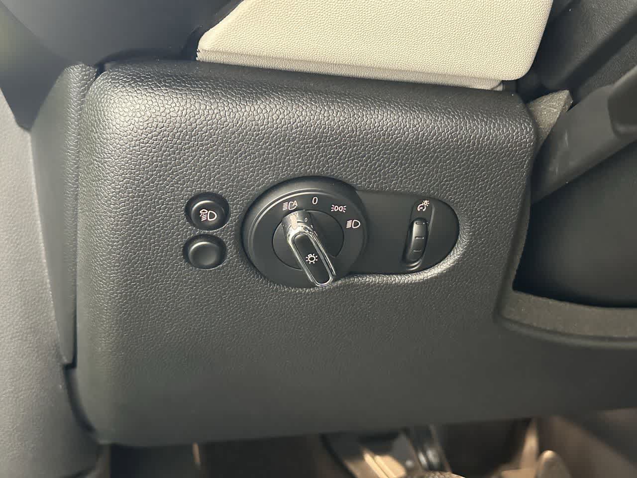 Thumbnail: 2022 MINI Cooper Convertible - 15