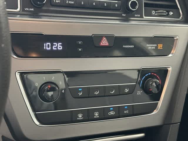 2017 Hyundai Sonata  23