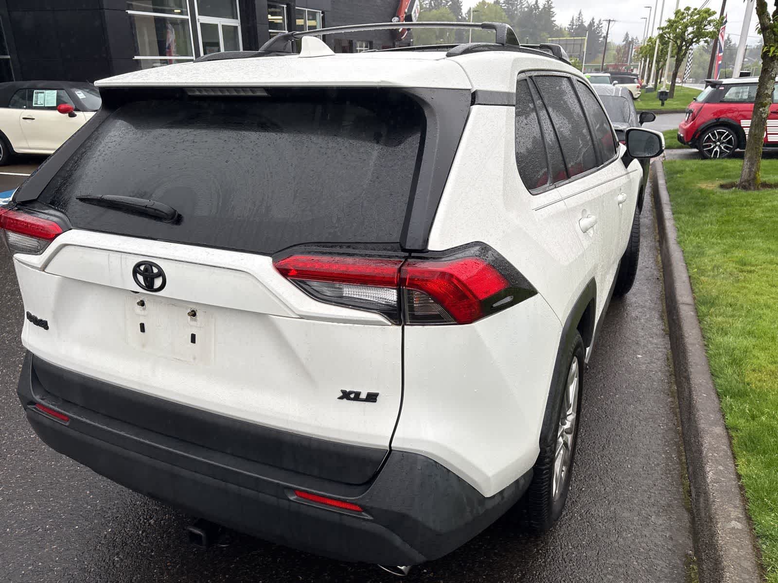 Thumbnail: 2019 Toyota RAV4 - 6