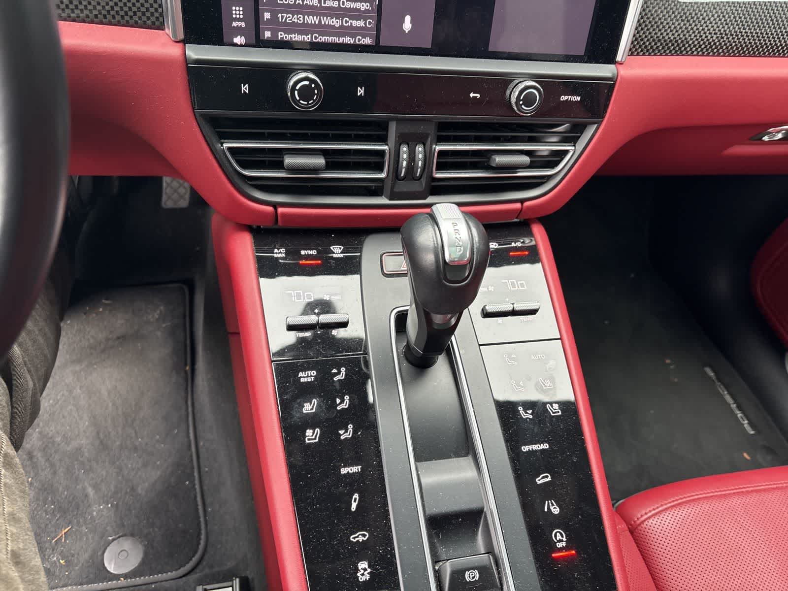 Thumbnail: 2022 Porsche Macan - 4