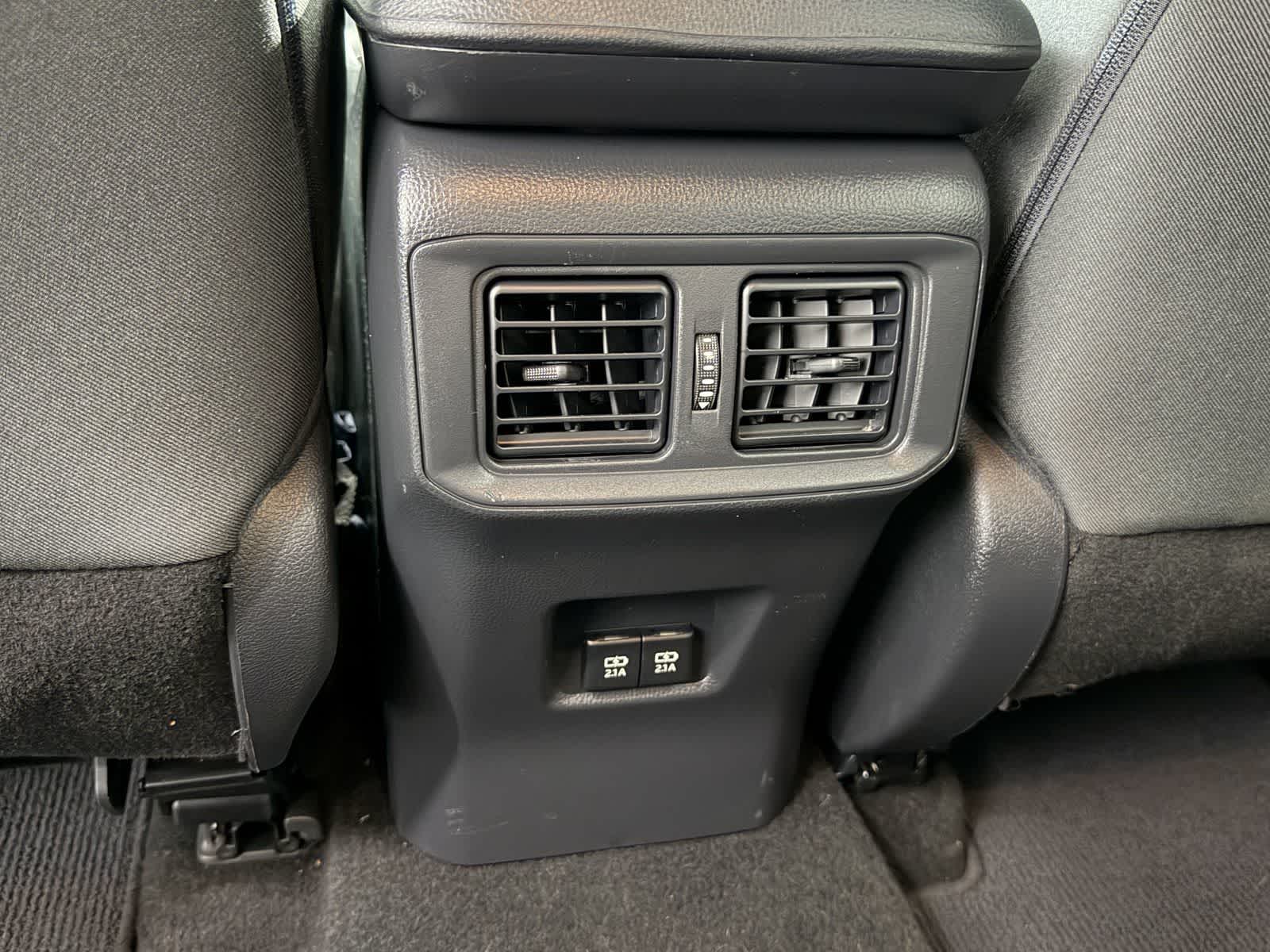 2019 Toyota RAV4 XLE - Photo 13