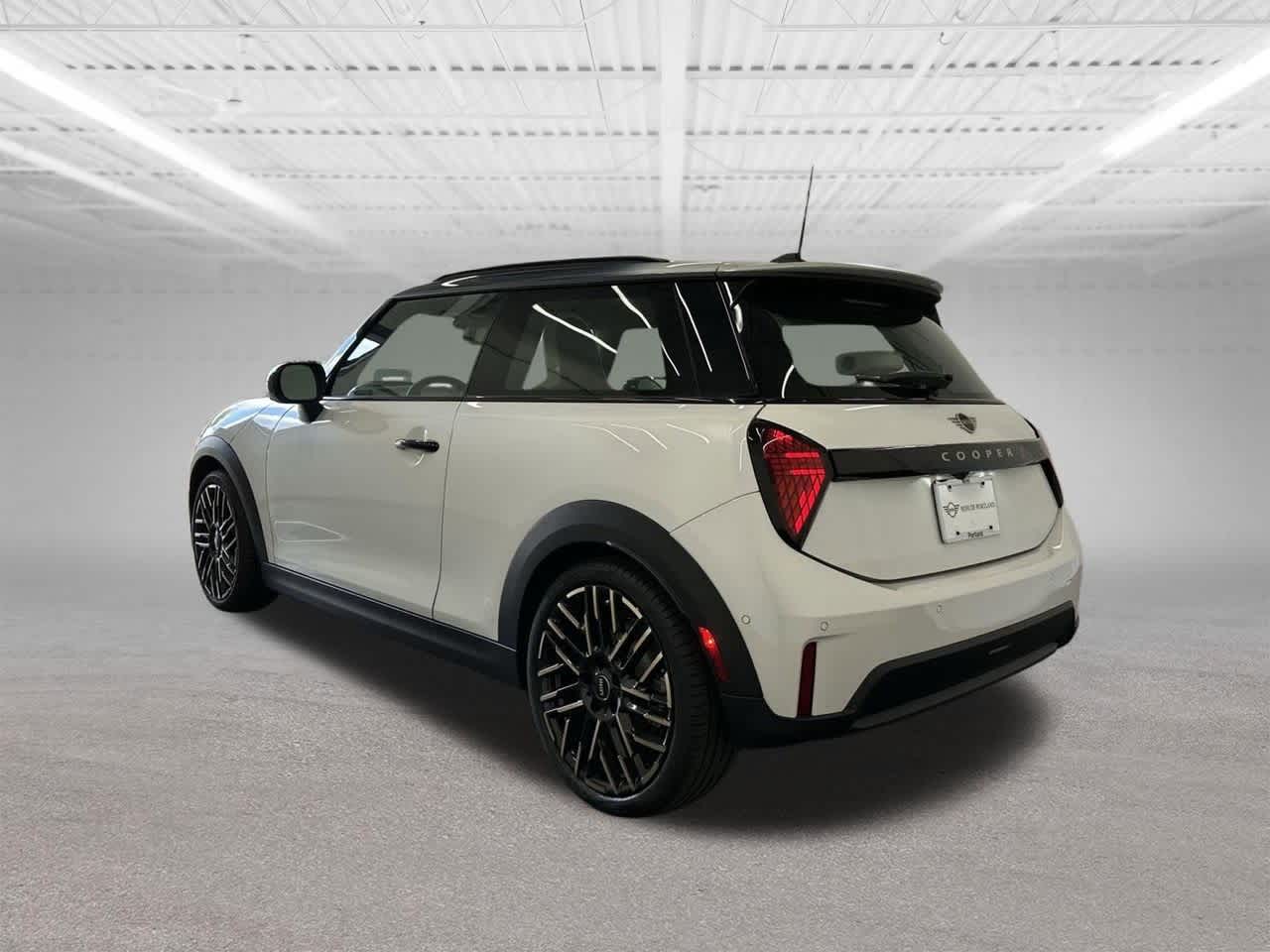 Thumbnail: 2025 MINI Cooper Hardtop - 3