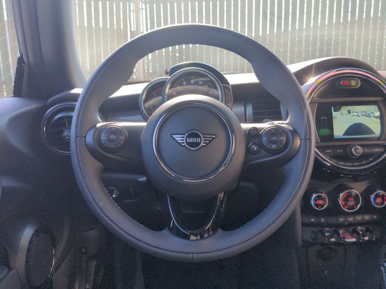 Thumbnail: 2020 MINI Cooper Hardtop - 24