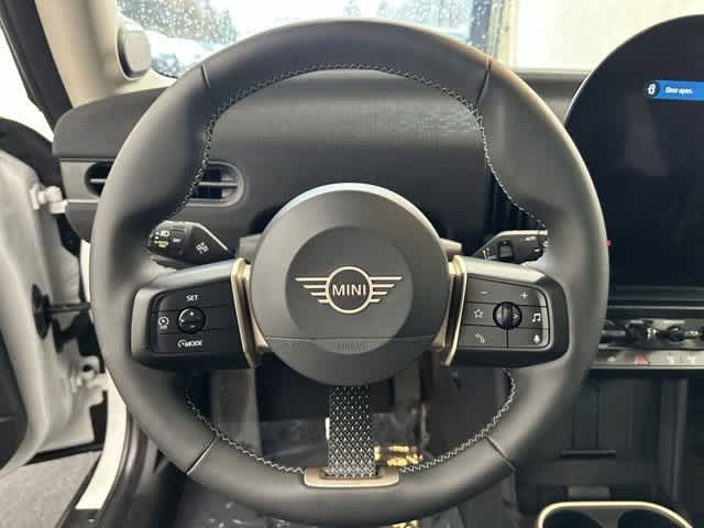 2025 MINI Cooper Hardtop S 15
