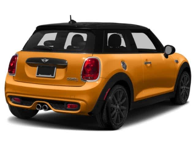 Thumbnail: 2015 MINI Cooper Hardtop - 3