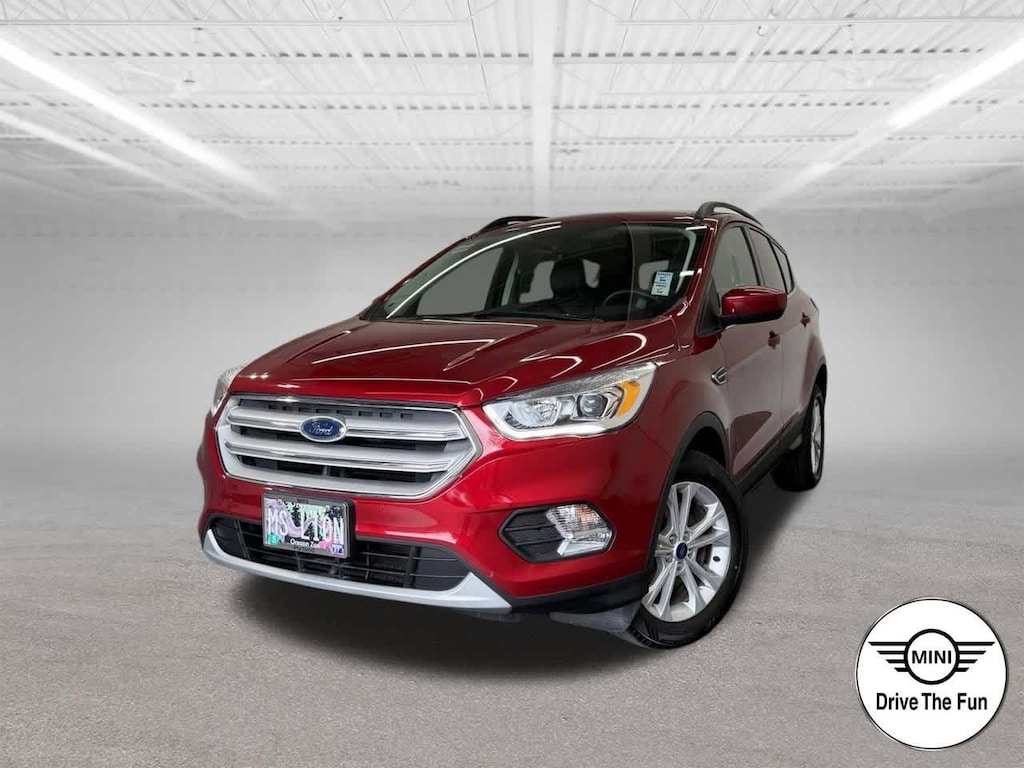 2018 Ford Escape SEL photo 2