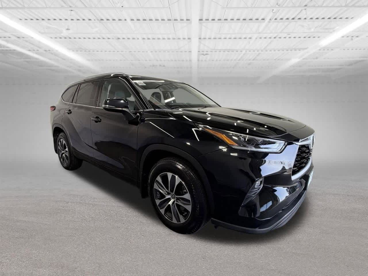 Thumbnail: 2021 Toyota Highlander - 7
