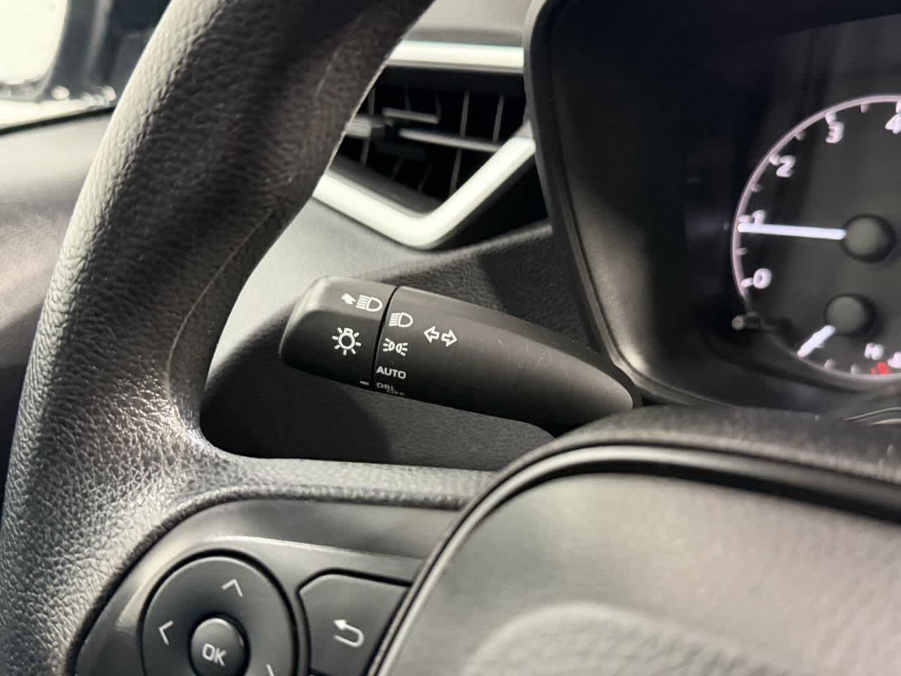 Thumbnail: 2023 Toyota Corolla - 16