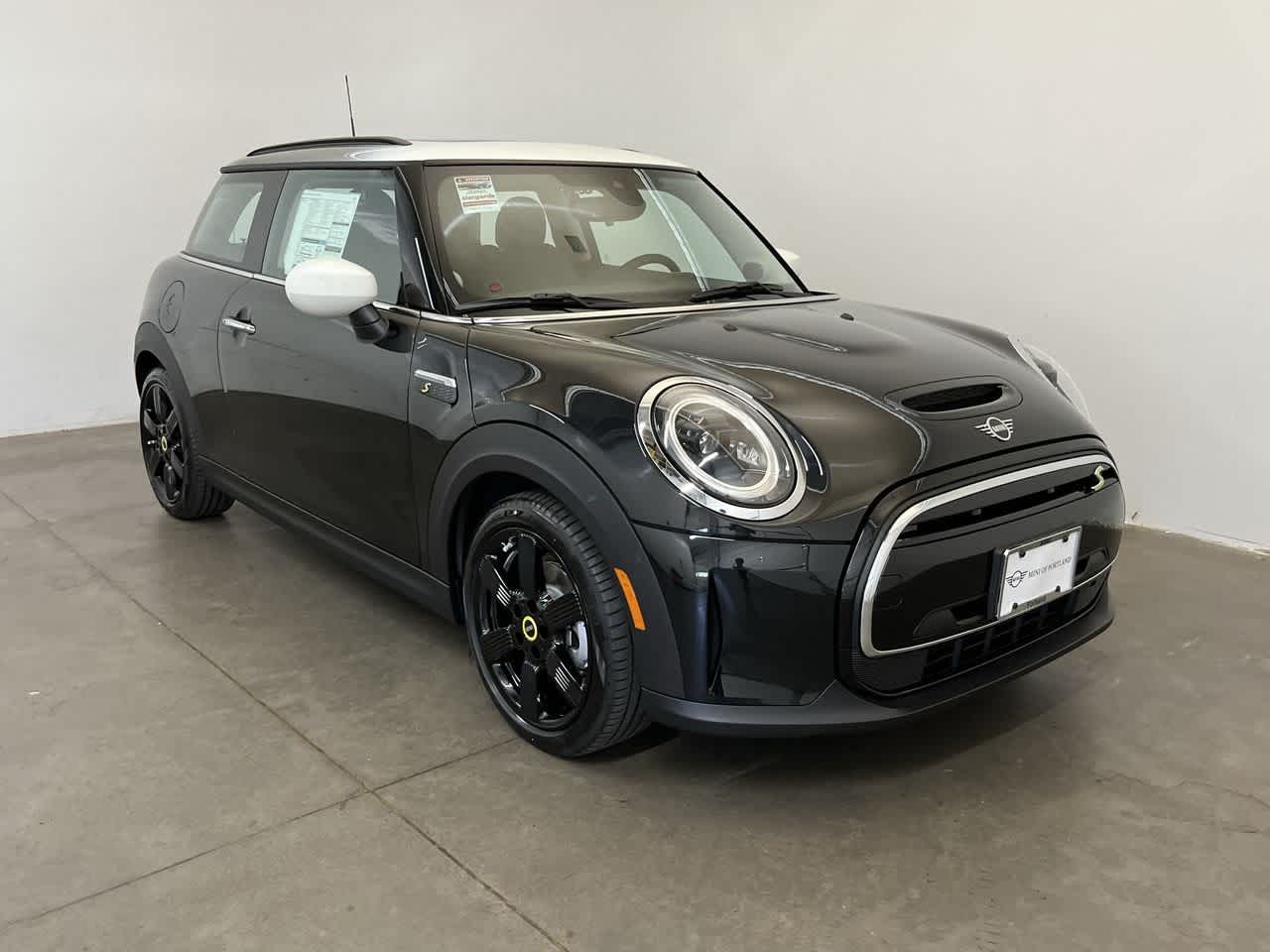 Thumbnail: 2024 MINI Cooper Hardtop - 8