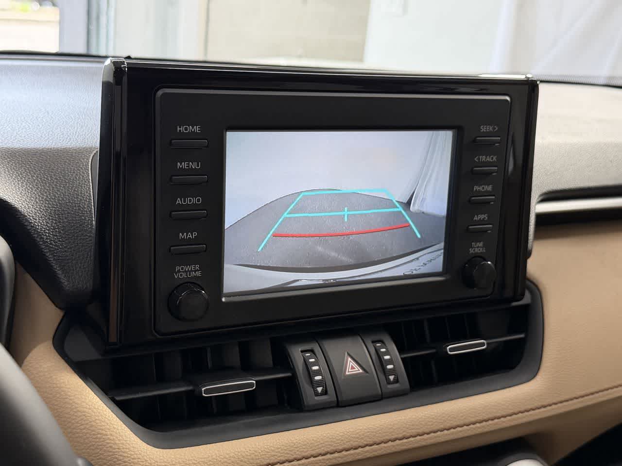 Thumbnail: 2019 Toyota RAV4 - 21