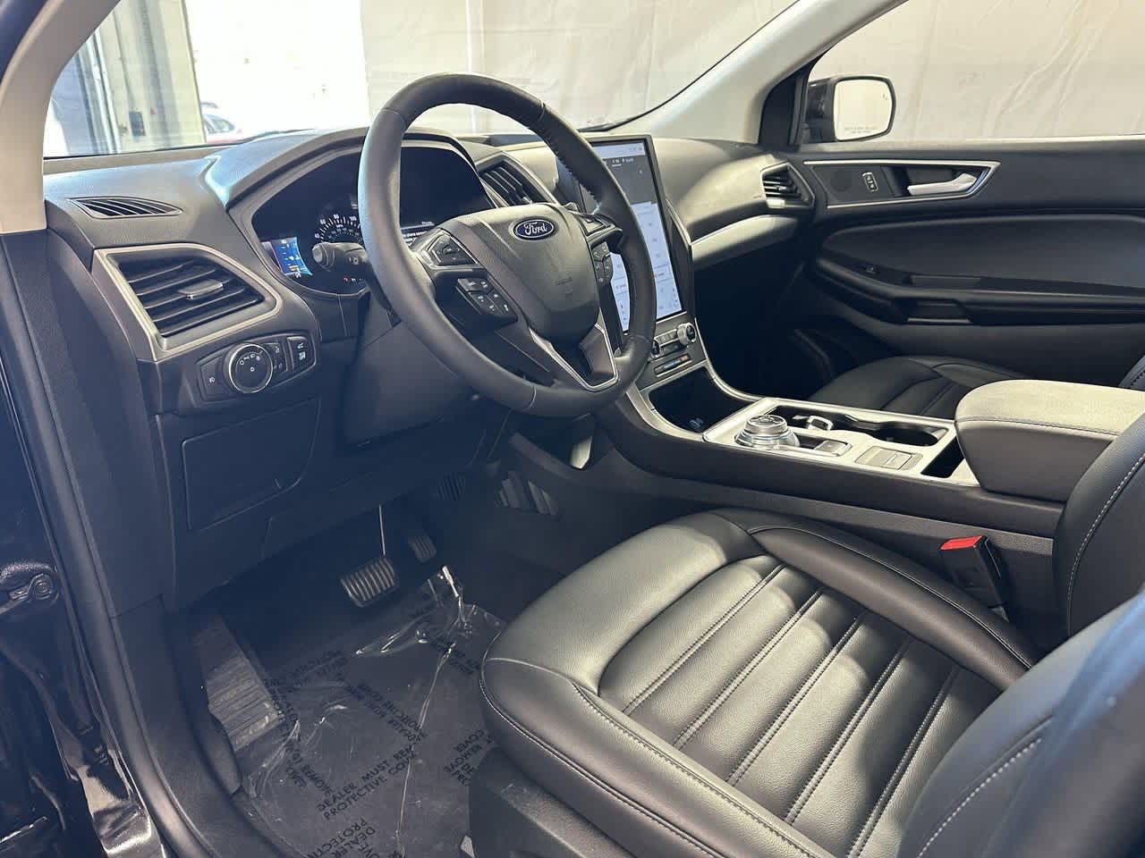 Thumbnail: 2022 Ford Edge - 9