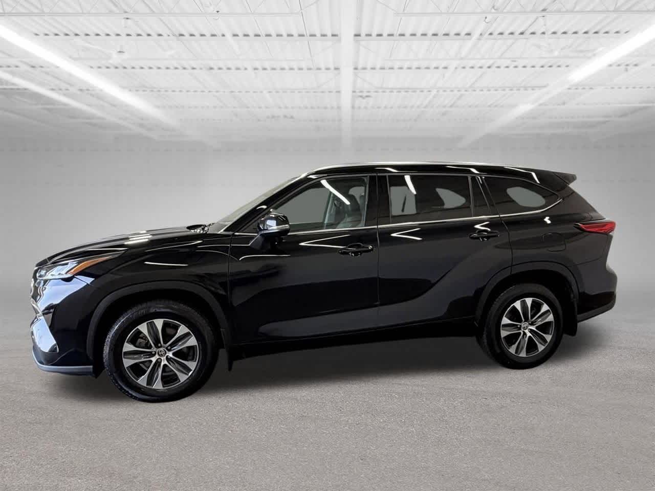 Thumbnail: 2021 Toyota Highlander - 2