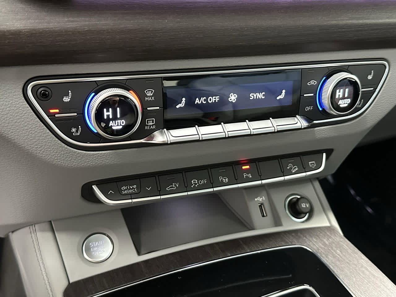 Thumbnail: 2022 Audi Q5 - 21