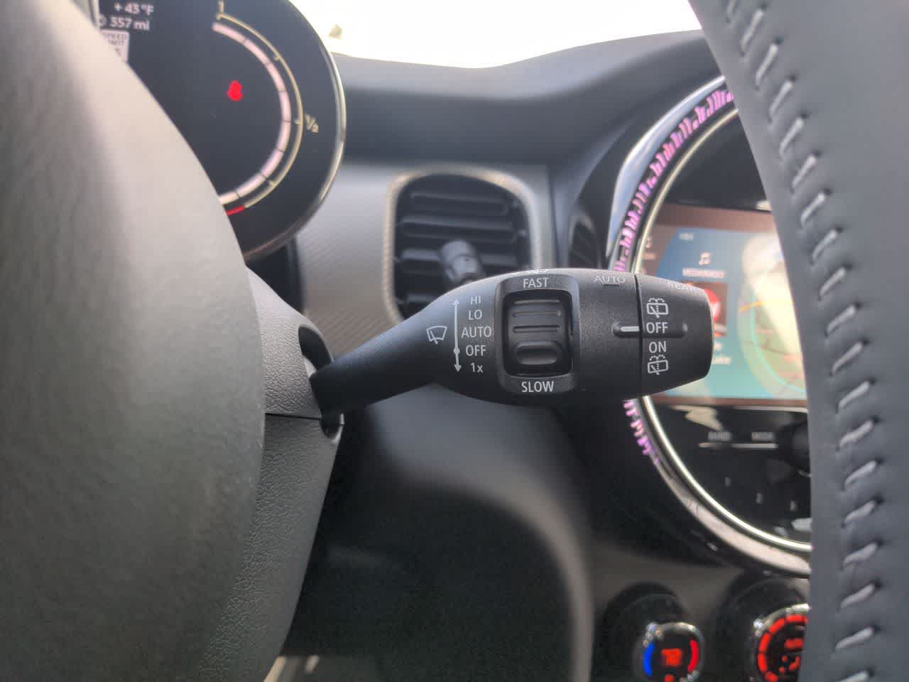 Thumbnail: 2023 MINI Cooper Hardtop - 24