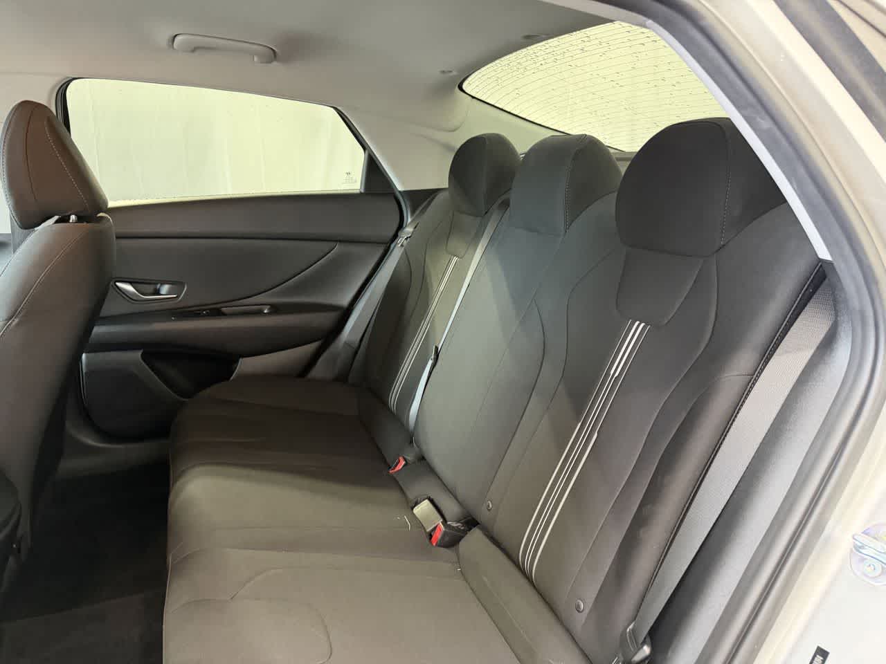 Thumbnail: 2021 Hyundai Elantra - 11