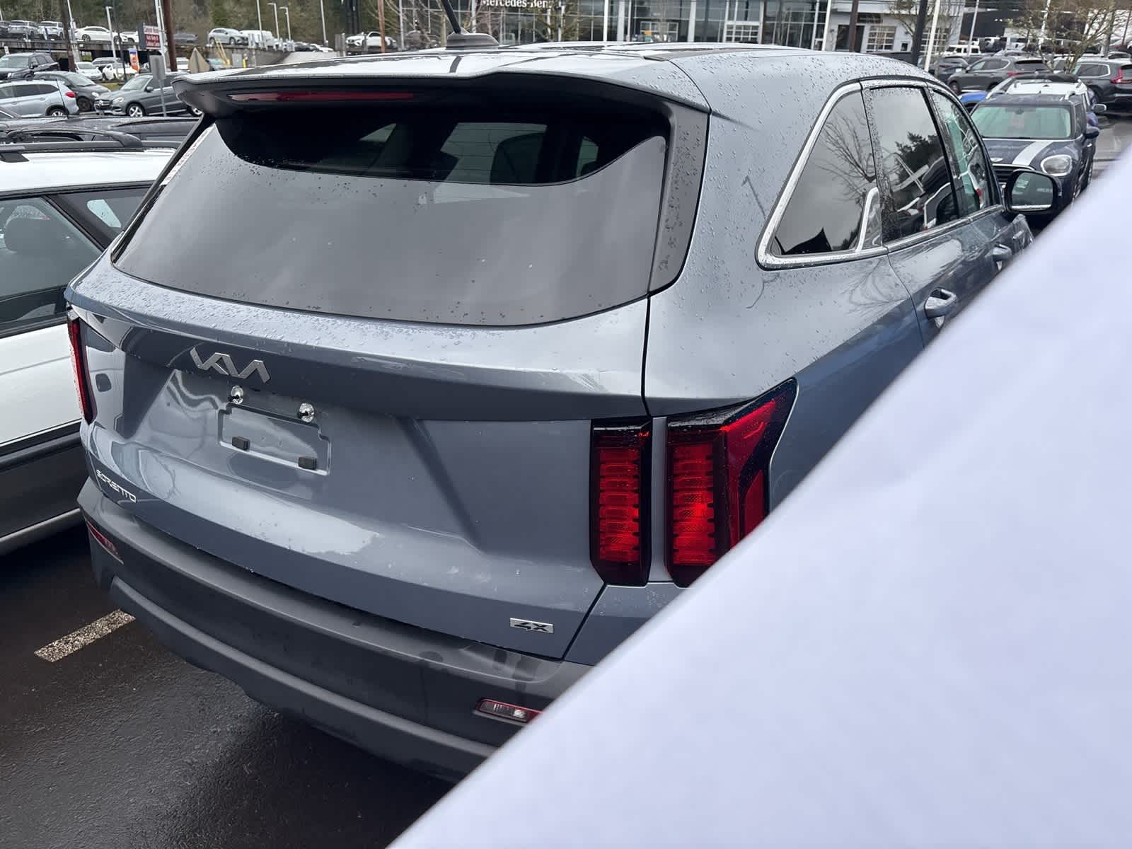 Thumbnail: 2023 Kia Sorento - 8