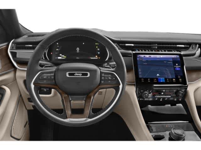 Thumbnail: 2022 Jeep Grand Cherokee - 7