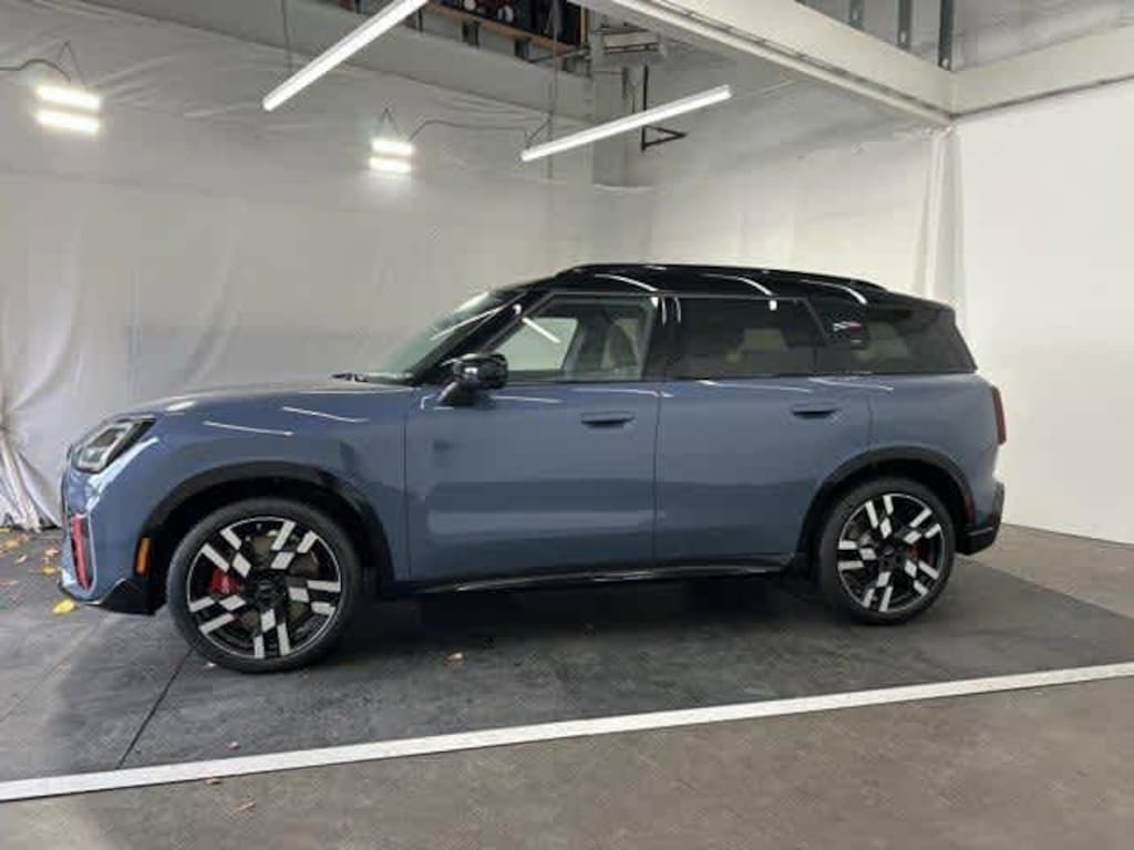 New 2026 MINI Countryman Iconic SUV