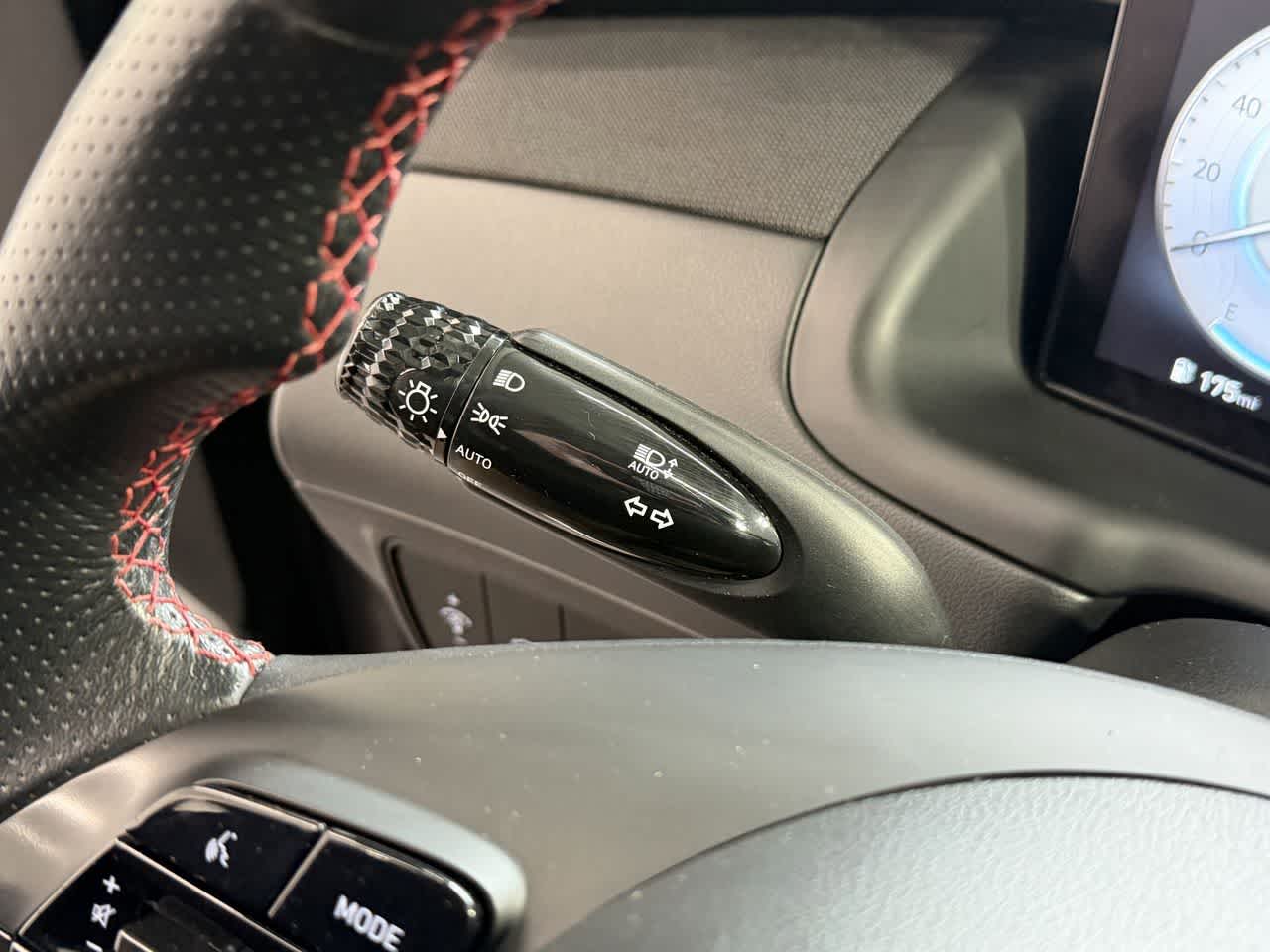 Thumbnail: 2023 Hyundai Tucson - 18