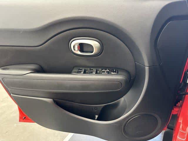 Thumbnail: 2017 Kia Soul - 15