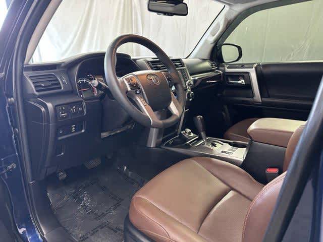 Thumbnail: 2020 Toyota 4Runner - 10