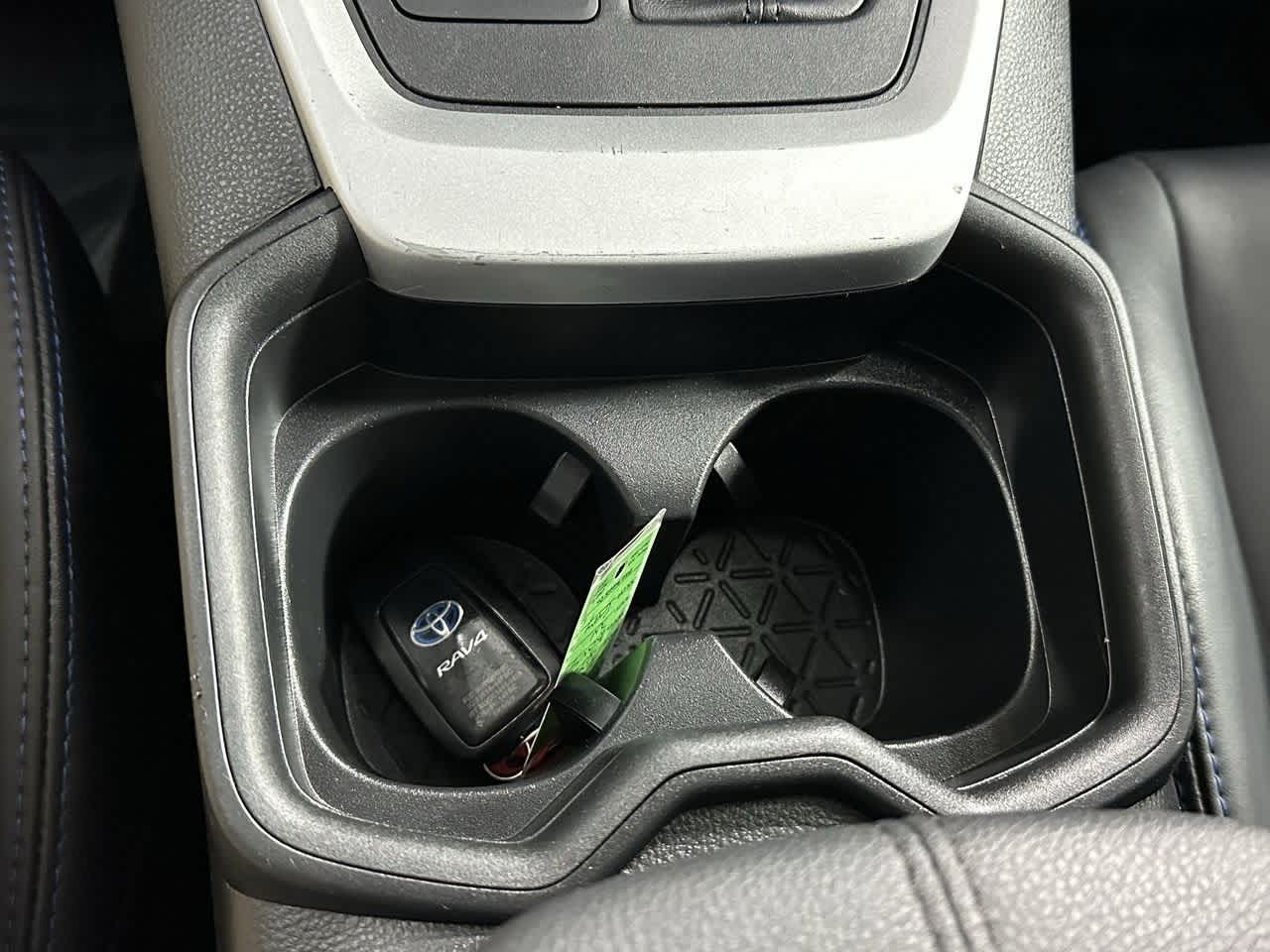 Thumbnail: 2019 Toyota RAV4 - 24