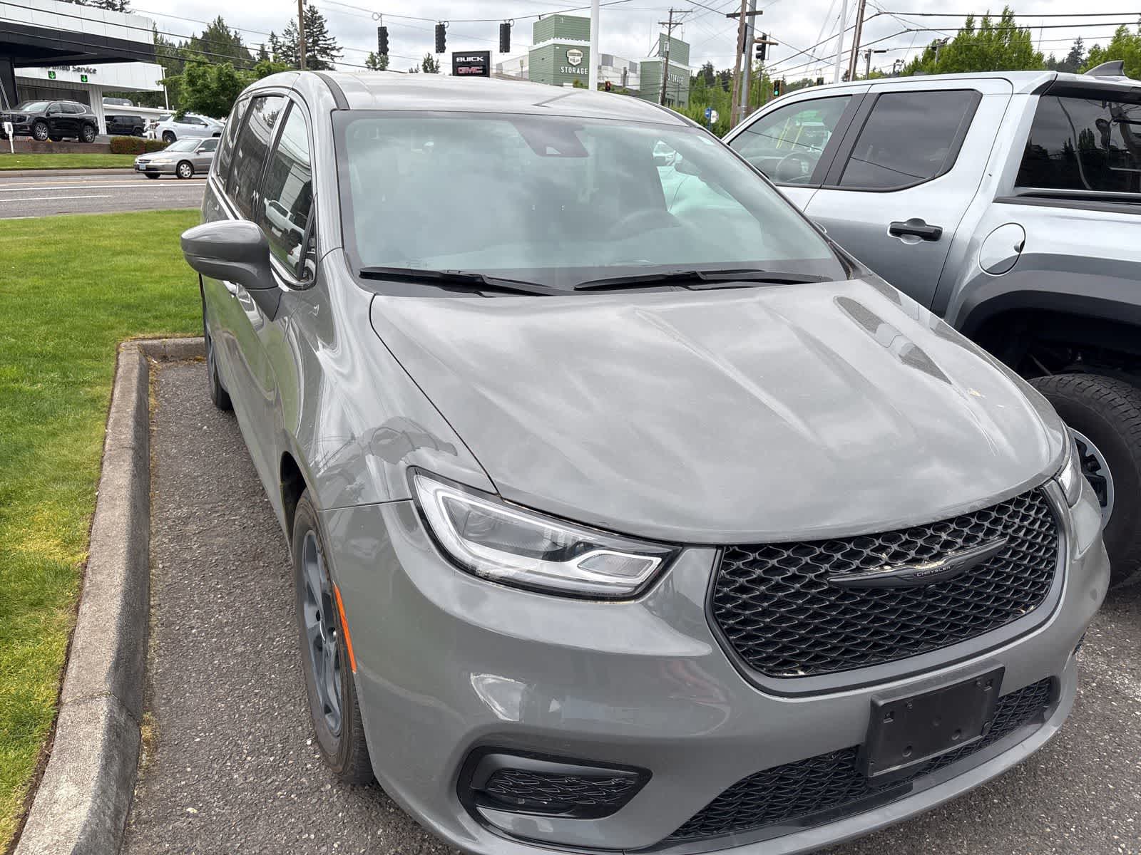 Thumbnail: 2022 Chrysler Pacifica - 2