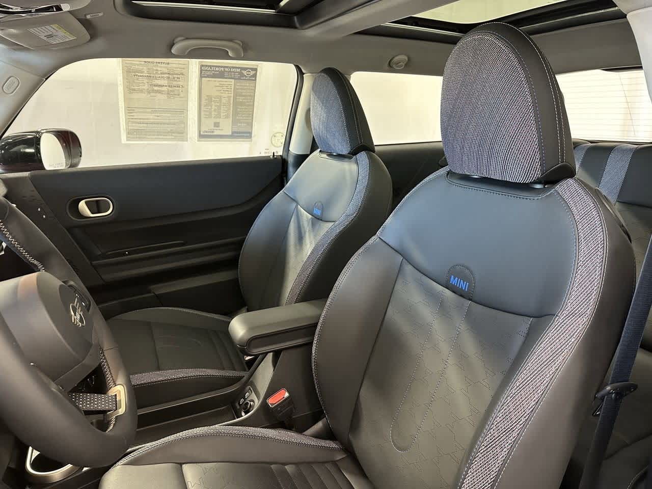 Thumbnail: 2025 MINI Cooper Hardtop - 10