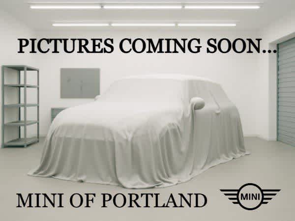 2022 Volvo XC40 T4 Momentum -
                  Portland, OR