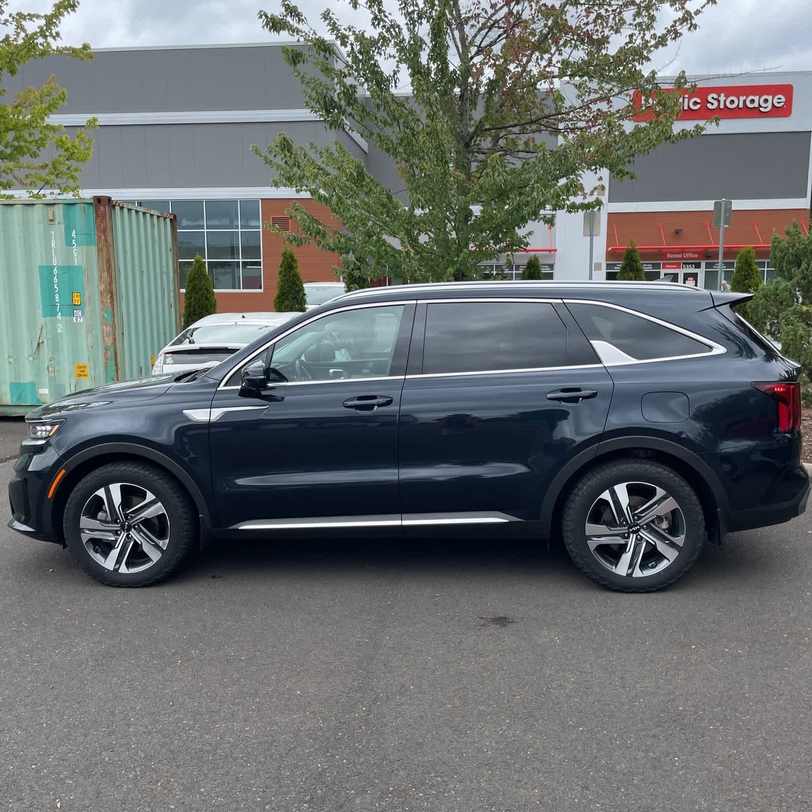 Thumbnail: 2023 Kia Sorento - 5