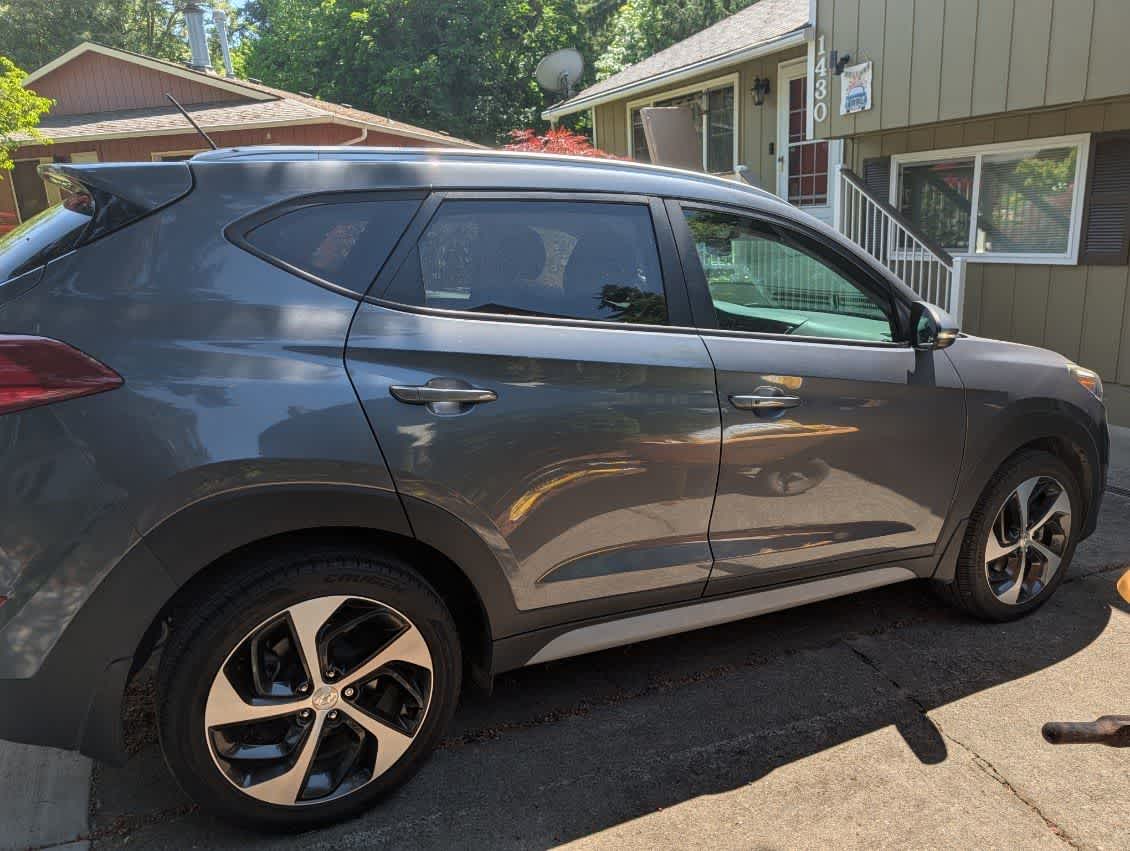 Thumbnail: 2017 Hyundai Tucson - 3
