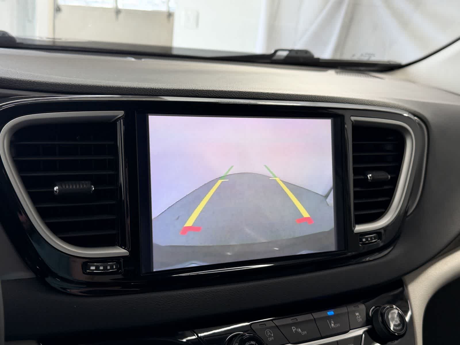 2023 Chrysler Pacifica Touring L - Photo 21