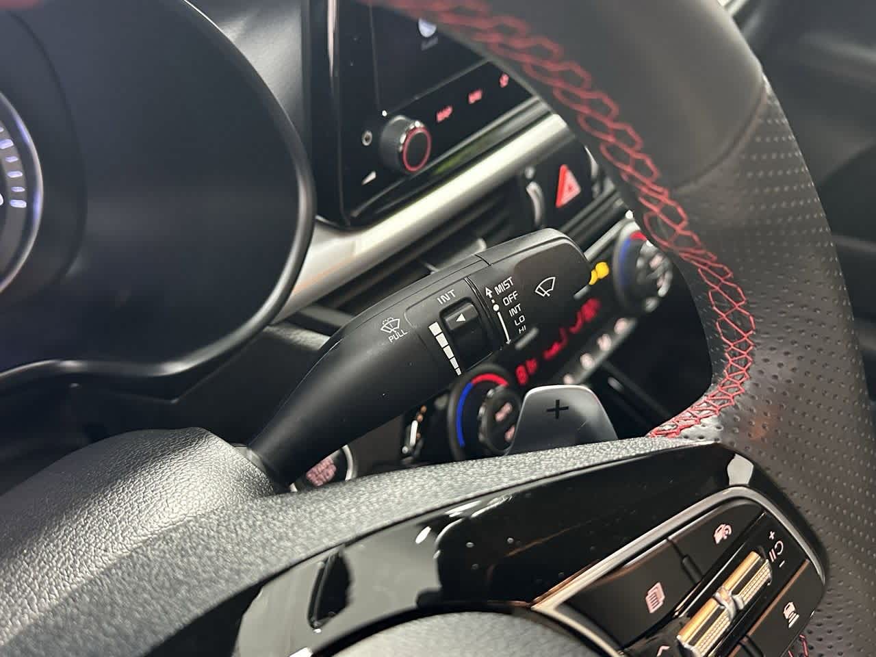 Thumbnail: 2023 Kia Forte - 17