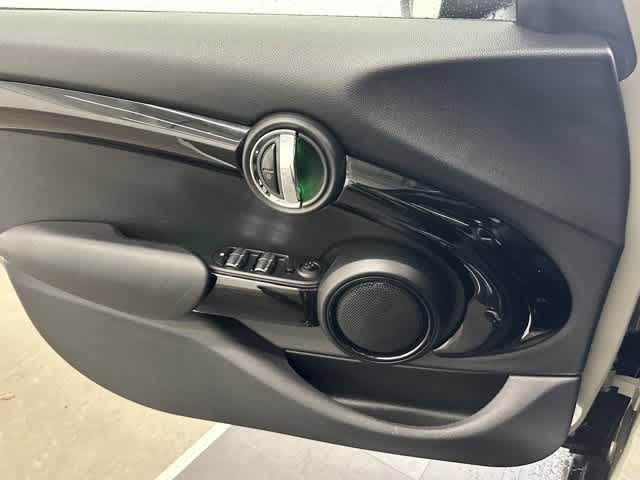 Thumbnail: 2019 MINI Cooper Hardtop - 16