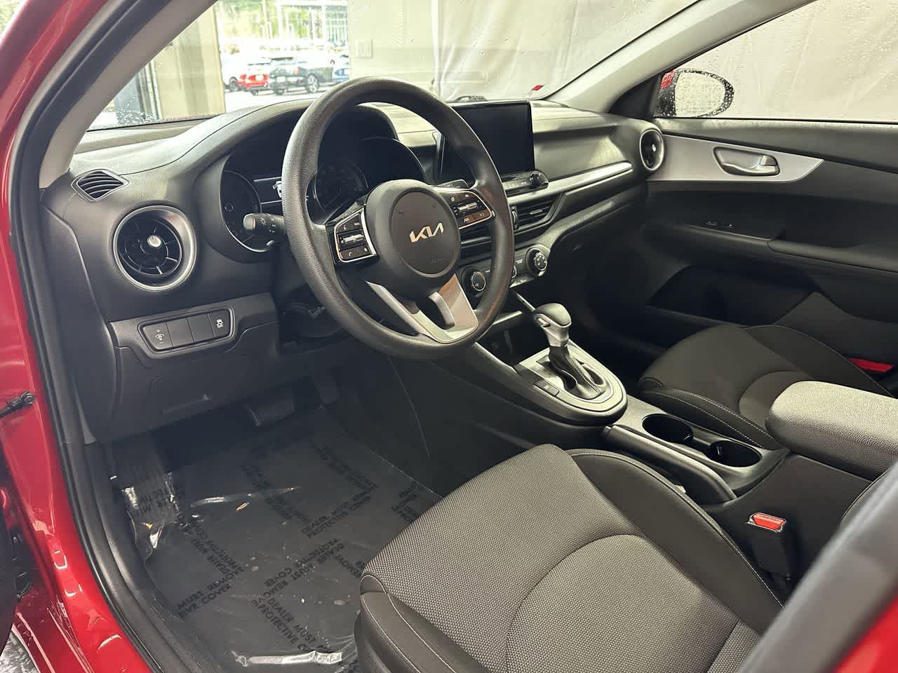 Thumbnail: 2024 Kia Forte - 8