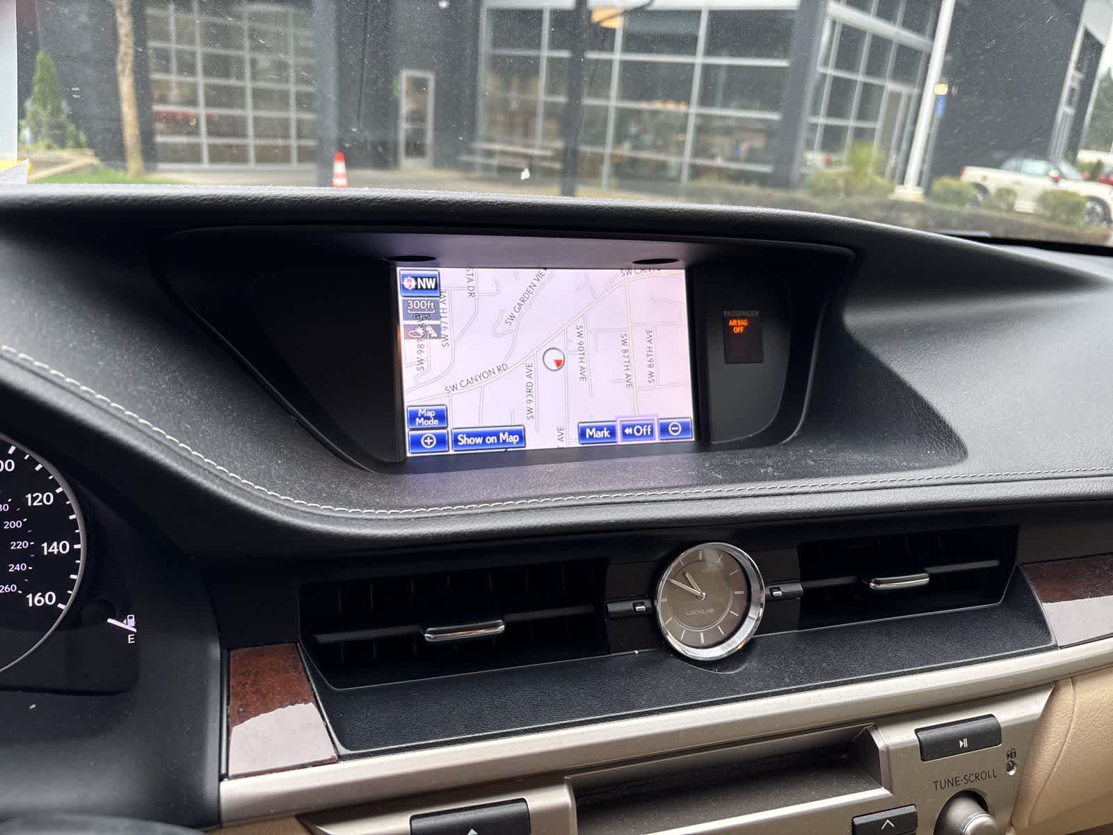 Thumbnail: 2013 Lexus ES - 12